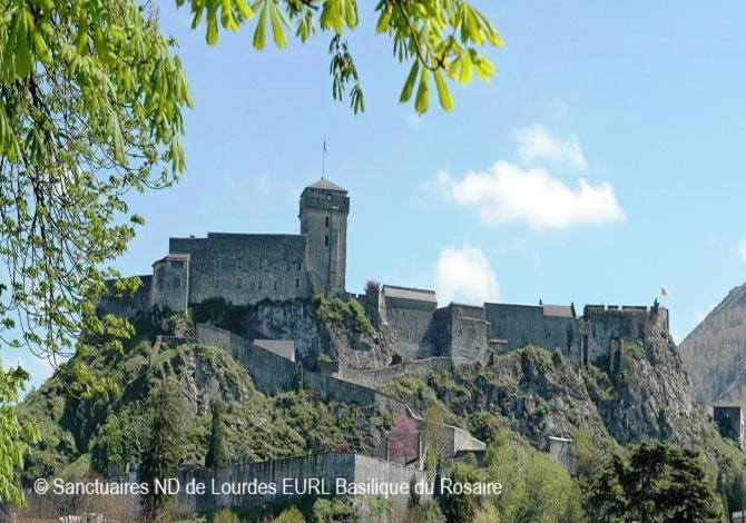 Appart Lourdes 100 M Gare - 4 Places Avec Balcon 10Mn Sanctuaire Esterno foto