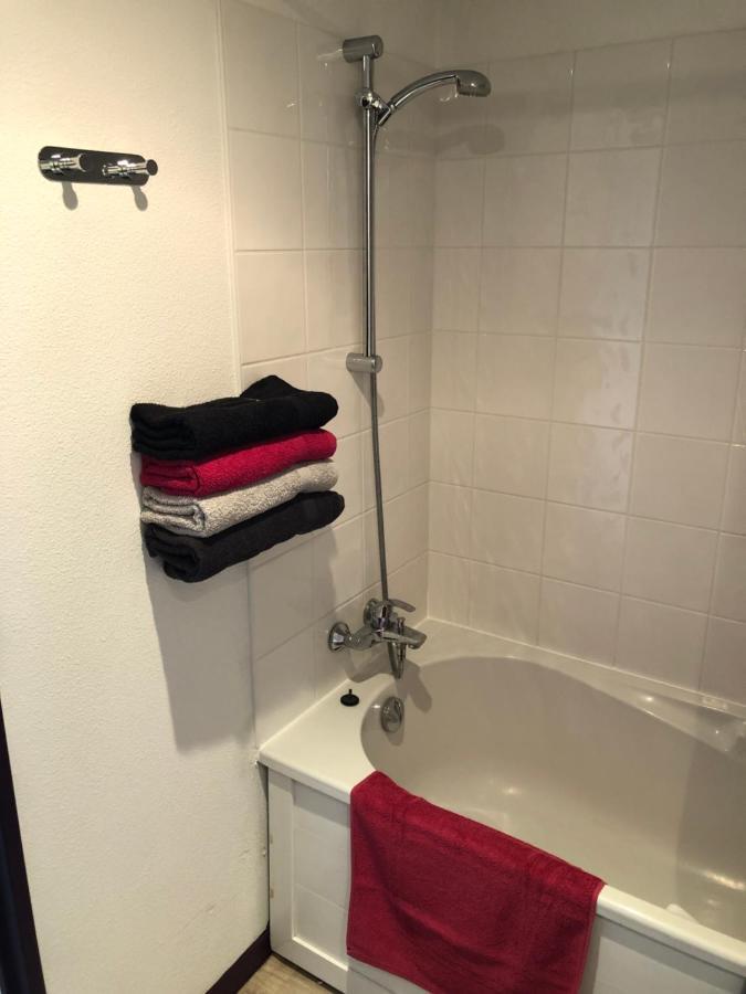 Appart Lourdes 100 M Gare - 4 Places Avec Balcon 10Mn Sanctuaire Esterno foto